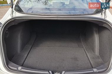 Седан Tesla Model 3 2020 в Киеве
