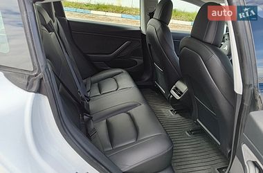 Седан Tesla Model 3 2020 в Киеве