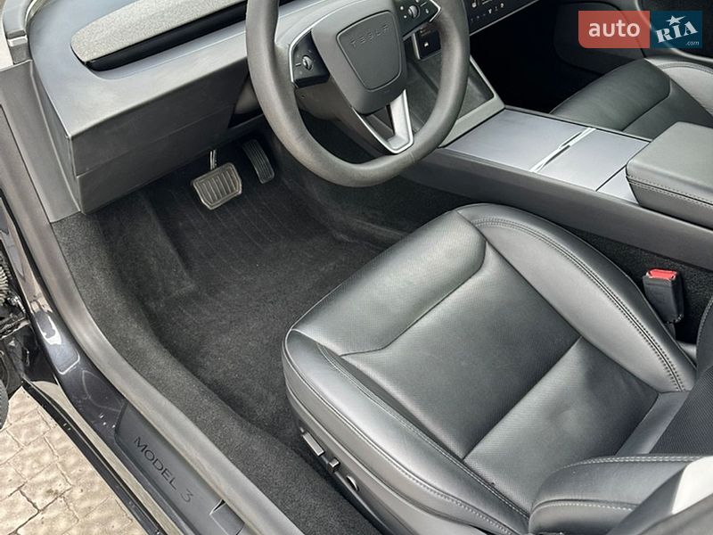 Седан Tesla Model 3 2024 в Полтаве