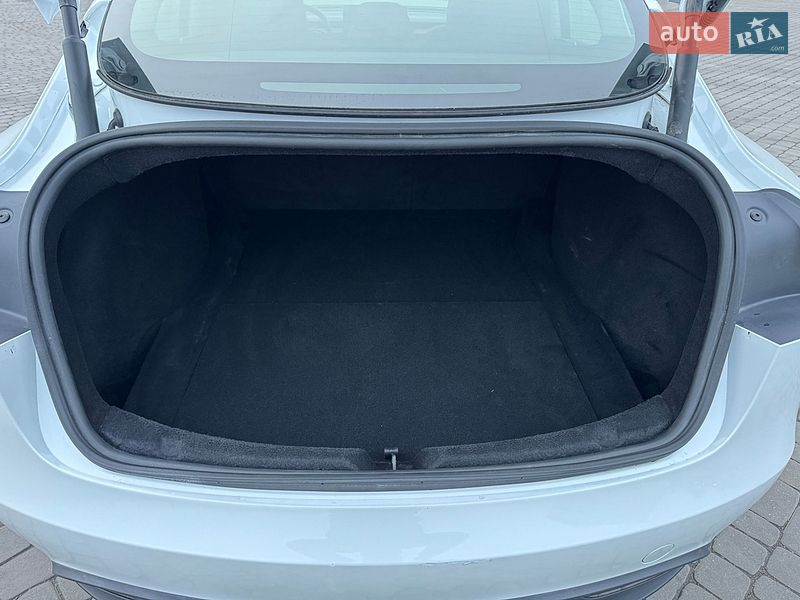 Седан Tesla Model 3 2024 в Днепре