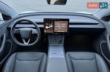 Седан Tesla Model 3 2024 в Днепре