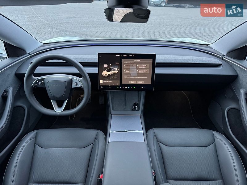 Седан Tesla Model 3 2024 в Днепре