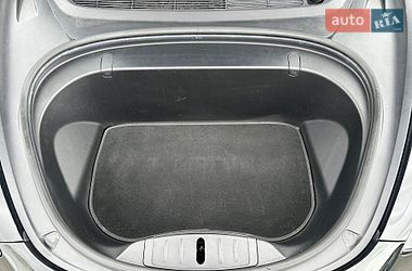 Седан Tesla Model 3 2019 в Киеве