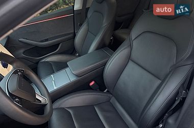 Седан Tesla Model 3 2024 в Києві