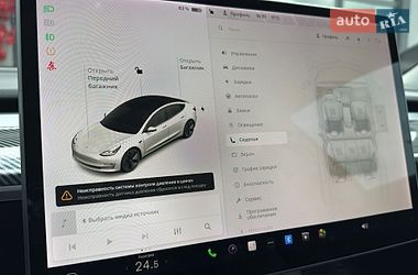 Седан Tesla Model 3 2021 в Черновцах