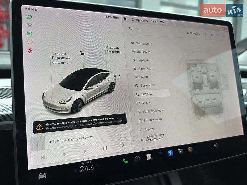 Седан Tesla Model 3 2021 в Черновцах