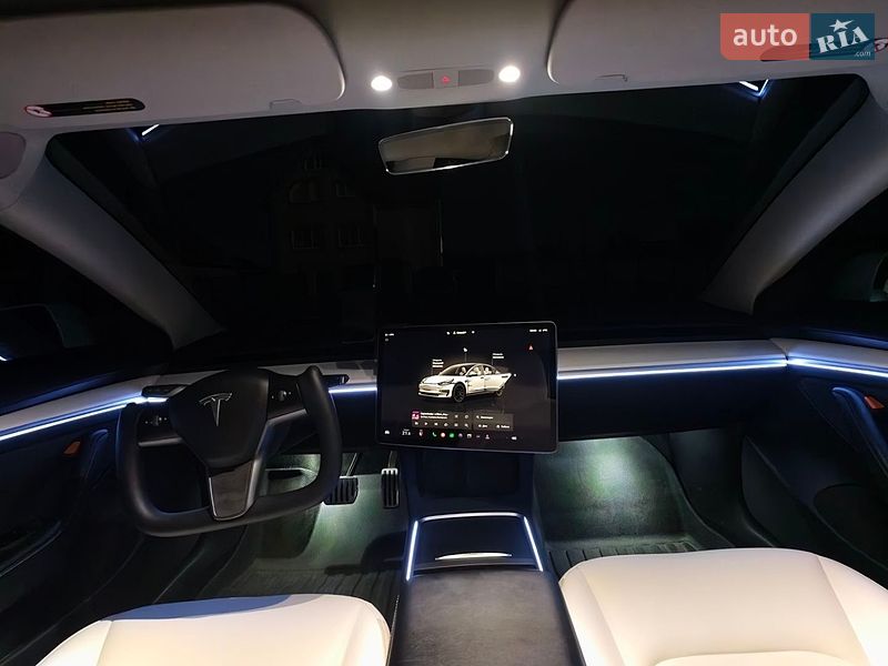 Седан Tesla Model 3 2022 в Києві