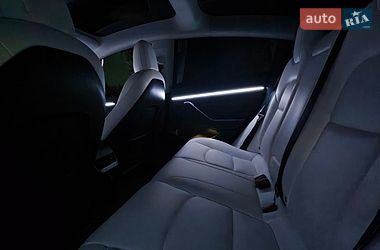 Седан Tesla Model 3 2022 в Києві