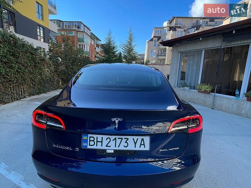Седан Tesla Model 3 2021 в Одессе