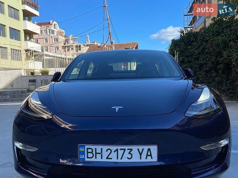 Седан Tesla Model 3 2021 в Одессе