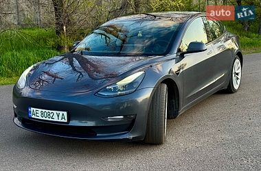 Седан Tesla Model 3 2022 в Кривом Роге