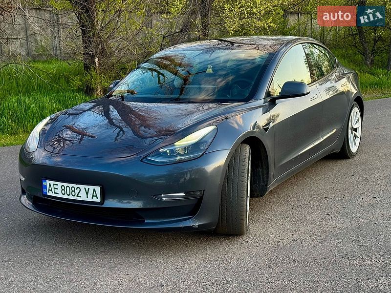 Седан Tesla Model 3 2022 в Кривом Роге