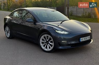Седан Tesla Model 3 2022 в Кривом Роге
