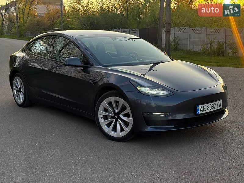 Седан Tesla Model 3 2022 в Кривом Роге