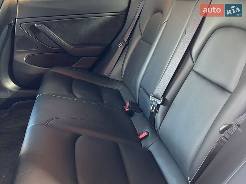 Седан Tesla Model 3 2019 в Кропивницькому