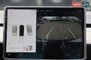 Седан Tesla Model 3 2021 в Киеве