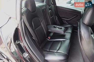 Седан Tesla Model 3 2021 в Киеве