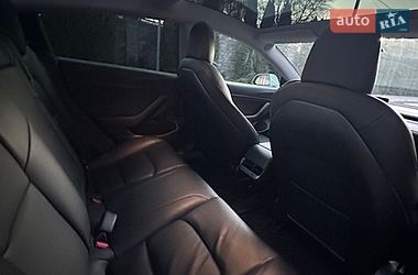 Седан Tesla Model 3 2020 в Киеве