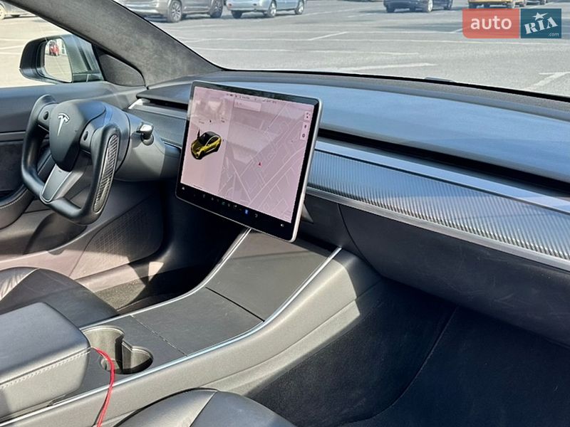 Седан Tesla Model 3 2019 в Одесі