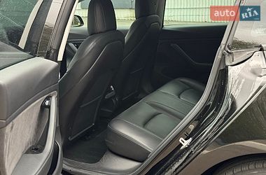 Седан Tesla Model 3 2019 в Киеве