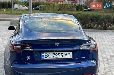 Седан Tesla Model 3 2019 в Шептицькому