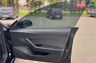 Седан Tesla Model 3 2018 в Кривому Розі