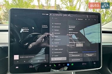Седан Tesla Model 3 2018 в Кривому Розі