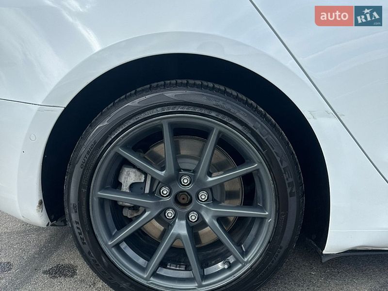 Седан Tesla Model 3 2021 в Києві