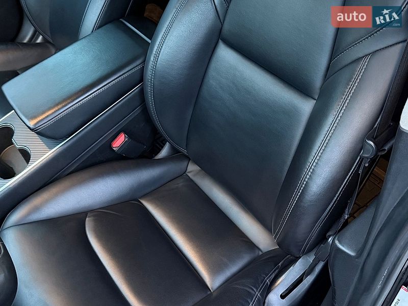 Седан Tesla Model 3 2018 в Дніпрі