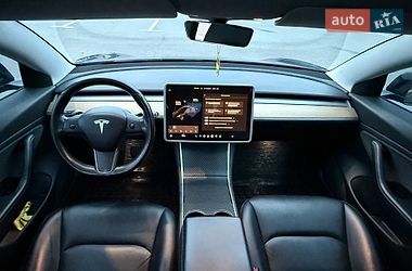 Седан Tesla Model 3 2018 в Дніпрі