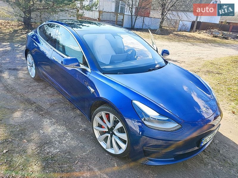 Седан Tesla Model 3 2018 в Полтаве