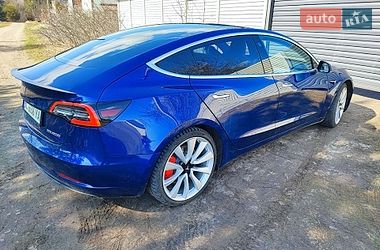 Седан Tesla Model 3 2018 в Полтаве