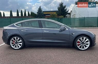 Седан Tesla Model 3 2019 в Львове