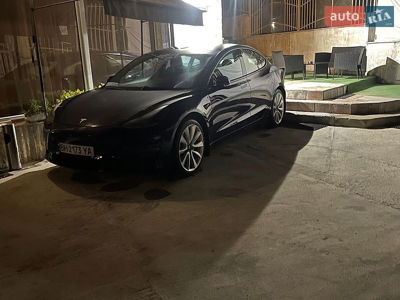 Седан Tesla Model 3 2021 в Одессе