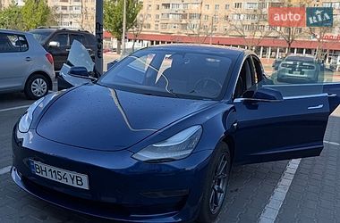 Седан Tesla Model 3 2018 в Одесі