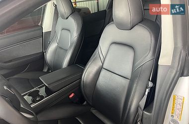 Седан Tesla Model 3 2020 в Кропивницком