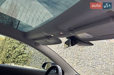 Седан Tesla Model 3 2019 в Львове