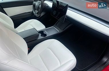 Седан Tesla Model 3 2020 в Дніпрі