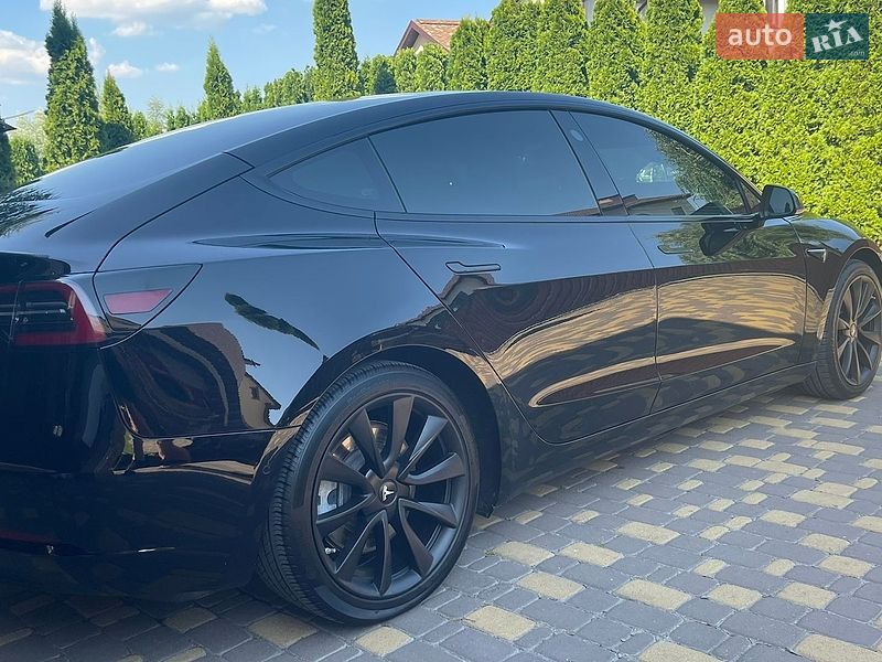 Седан Tesla Model 3 2019 в Киеве