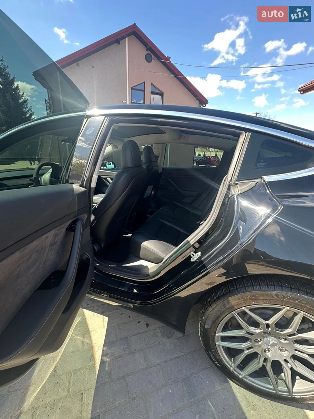 2019 Tesla Model 3 - мініатюра 9