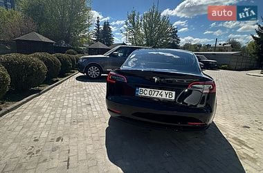 Седан Tesla Model 3 2019 в Львові