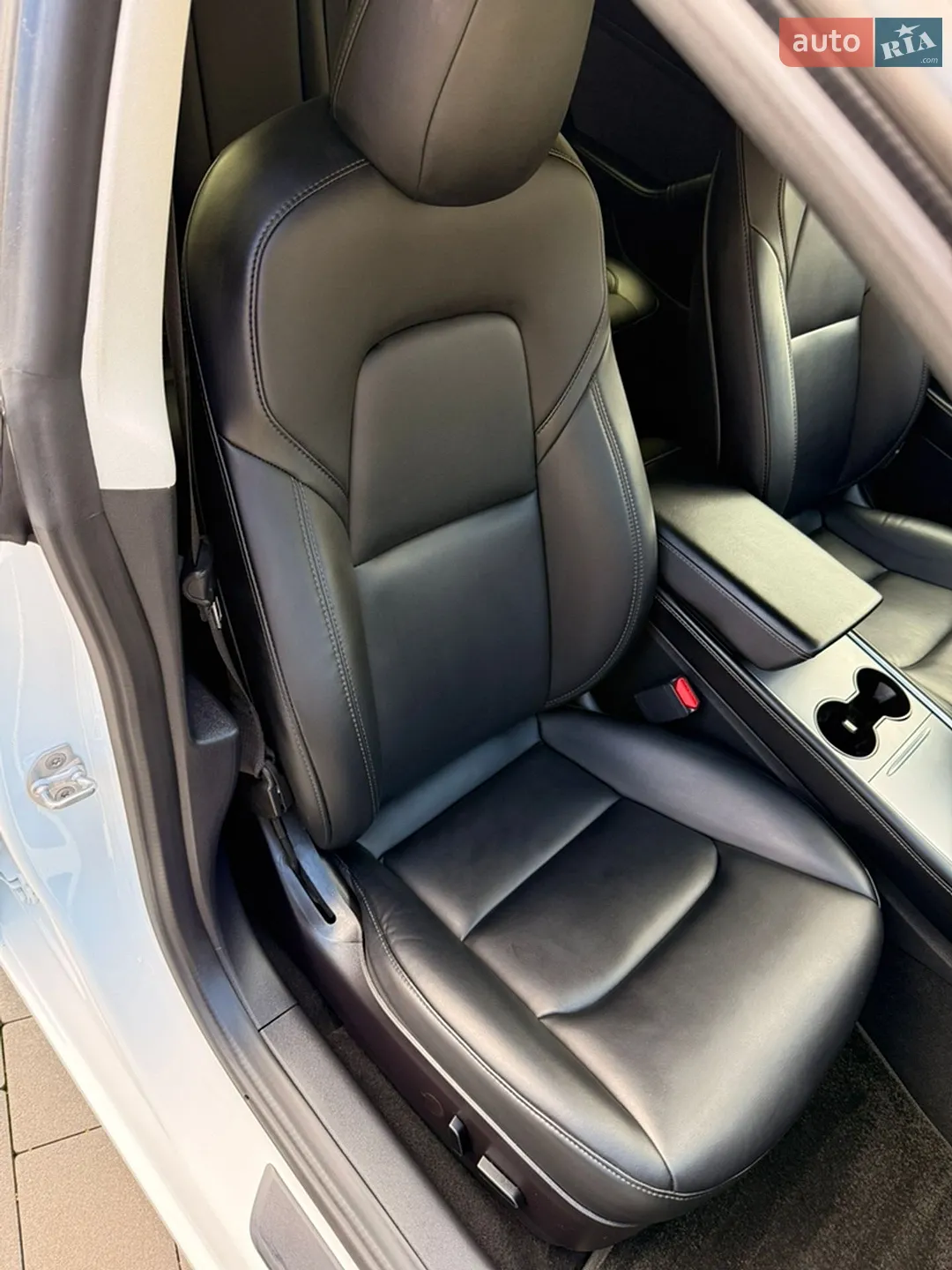 2022 Tesla Model 3 - мініатюра 12