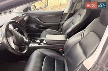 Седан Tesla Model 3 2019 в Тернополе
