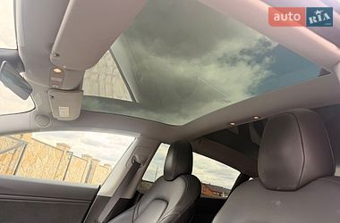 Седан Tesla Model 3 2019 в Тернополе