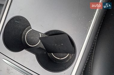 Седан Tesla Model 3 2023 в Киеве