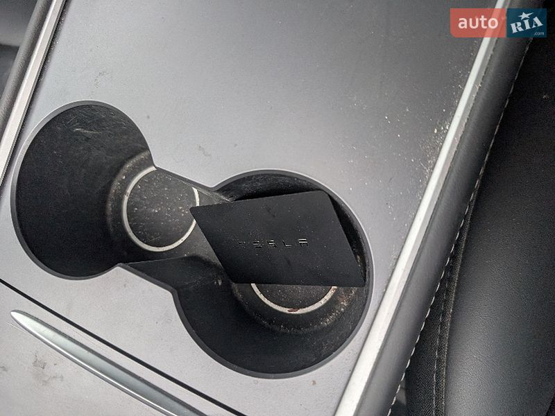 Седан Tesla Model 3 2023 в Киеве