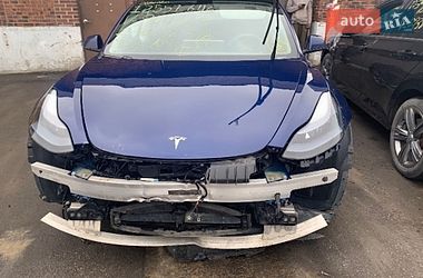 Седан Tesla Model 3 2023 в Киеве