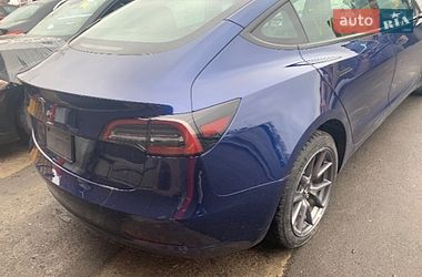 Седан Tesla Model 3 2023 в Киеве