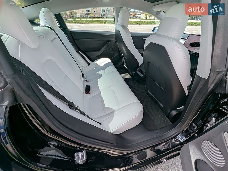 Седан Tesla Model 3 2022 в Каменец-Подольском