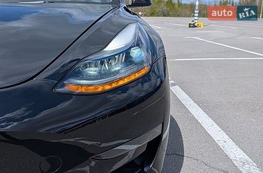 Седан Tesla Model 3 2022 в Каменец-Подольском